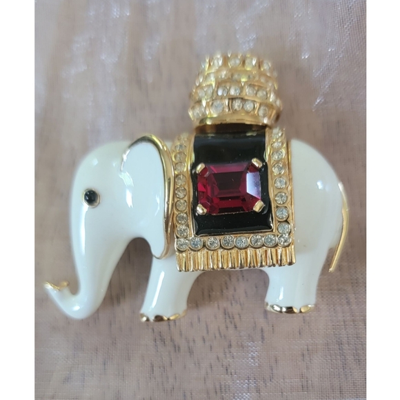 Rare Vintage Large Ciner Elephant Brooch Signed - Picture 2 of 7